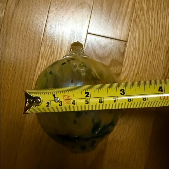 Handblown glass ornament/sun catcher w/hook to hang. Never displayed. - Picture 6 of 7